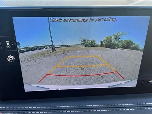 Used 2025 Genesis G70 2.5T image 15