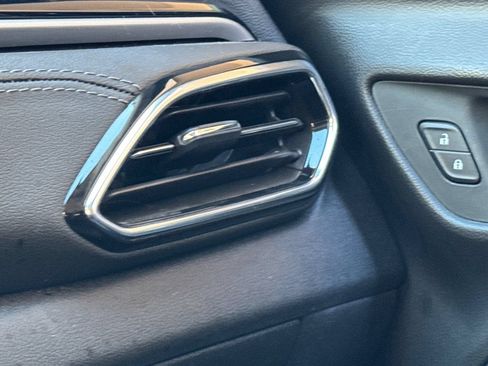 Used 2023 Chevrolet Bolt EUV LT w/ Driver Confidence Package FWD image 29