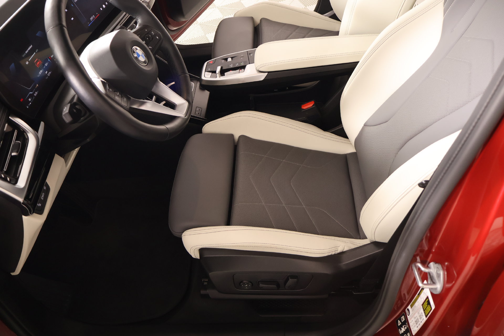 Used 2026 BMW X1 xDrive28i AWD/4WD image 11