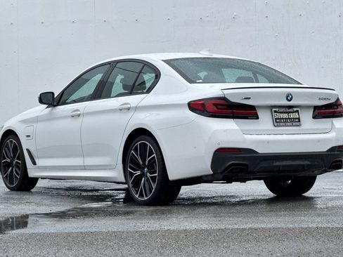 Used 2023 BMW 530e xDrive w/ Premium Package image 5