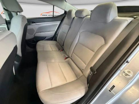 Used 2017 Hyundai Elantra SE FWD image 11