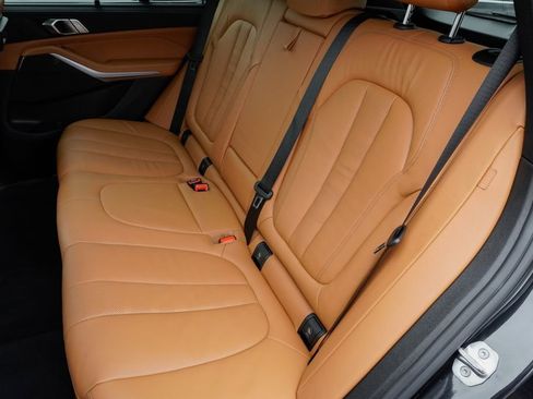 Used 2022 BMW X5 xDrive40i w/ Executive Package AWD/4WD image 30