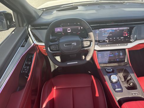 Used 2025 Jeep Wagoneer S Launch Edition image 29