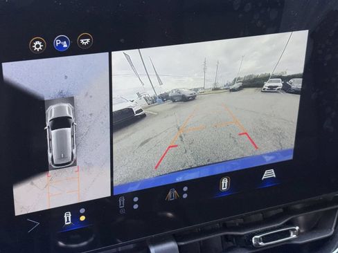 Used 2026 Chevrolet Equinox RS w/ Safety and Technology Package FWD image 16