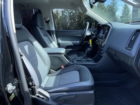 Used 2021 Chevrolet Colorado Z71 w/ Z71 Midnight Edition image 24