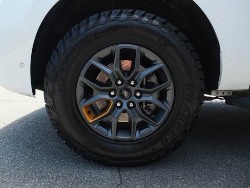 Used 2025 Ford Expedition Tremor AWD/4WD image 10