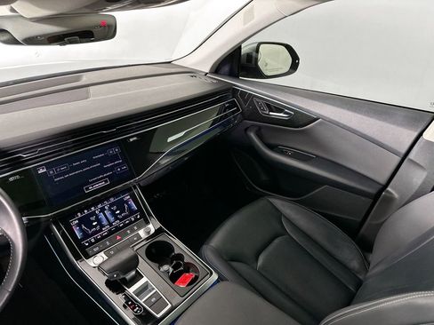 Used 2019 Audi Q8 Premium Plus AWD/4WD image 24