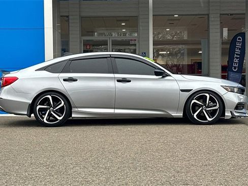 Used 2020 Honda Accord Sport image 4