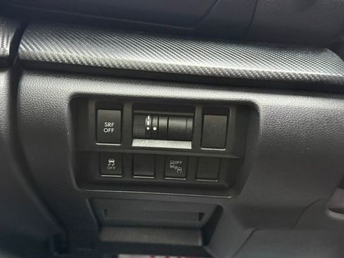 Used 2018 Subaru Crosstrek 2.0i Premium image 19