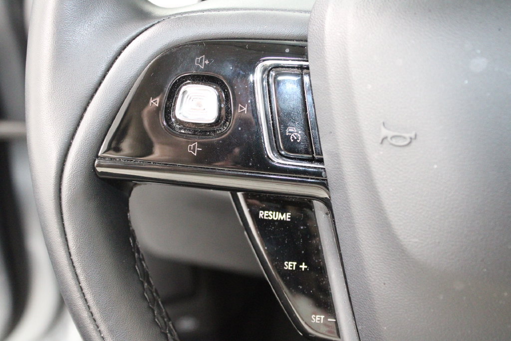 Used 2023 Lincoln Corsair AWD w/ Equipment Group 101A image 23