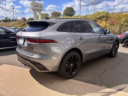 New 2026 Jaguar F-PACE R-Dynamic S image 7