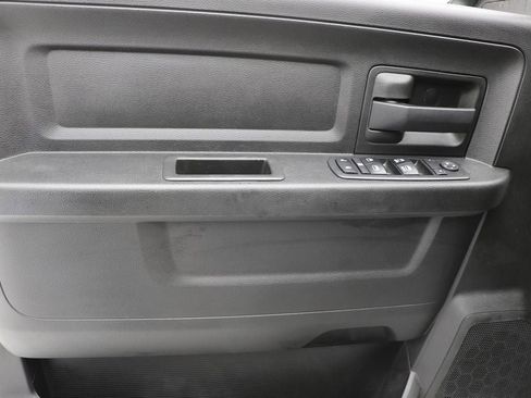 Used 2018 RAM 2500 Tradesman w/ Chrome Appearance Group image 19