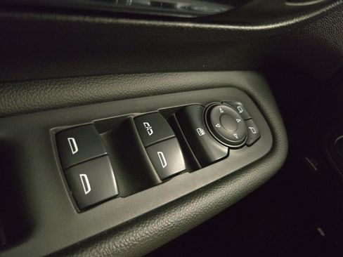 Certified 2024 GMC Terrain SLE w/ Driver Convenience Package FWD image 30