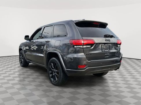 Used 2018 Jeep Grand Cherokee Altitude image 6
