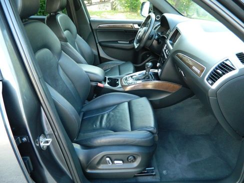 Used 2016 Audi Q5 3.0T Premium Plus w/ Technology Package AWD/4WD image 12
