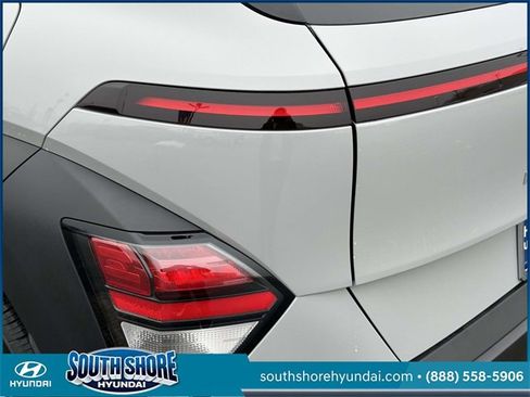 Certified 2025 Hyundai Kona SE image 10