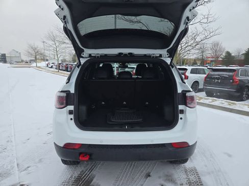 Used 2024 Jeep Compass Trailhawk image 6