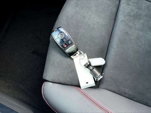 Used 2025 Mercedes-Benz GLB 35 AMG AMG GLB 35 image 15