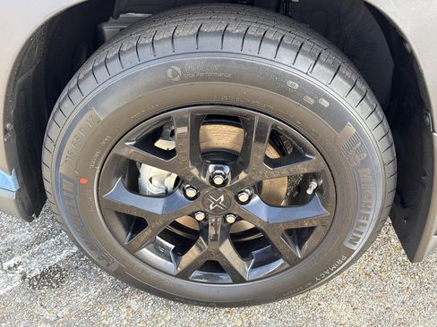 Used 2026 Toyota Corolla Cross LE image 10