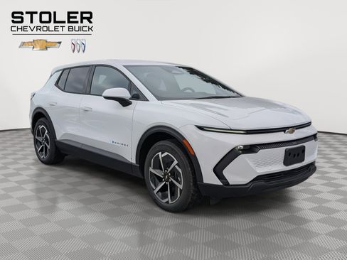 New 2026 Chevrolet Equinox EV LT image 4