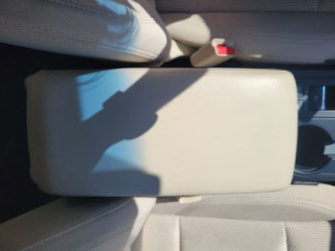 Used 2019 Subaru Outback 2.5i AWD/4WD image 18