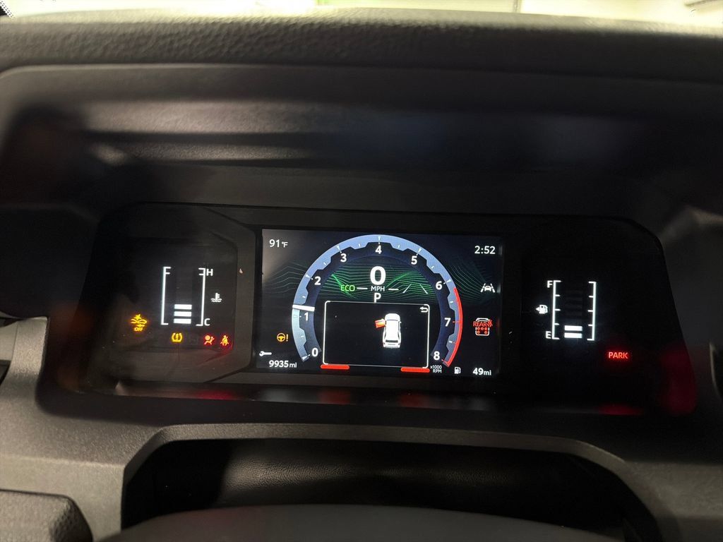 Used 2025 Toyota 4Runner SR5 AWD/4WD image 18