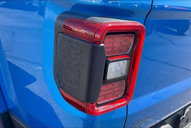 Certified 2023 Jeep Gladiator Mojave w/ LED Lighting Group AWD/4WD image 32