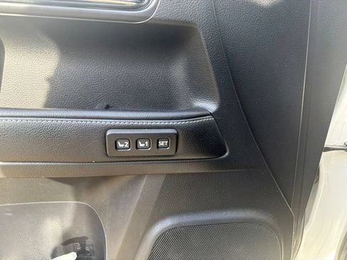 Used 2018 Toyota 4Runner Limited AWD/4WD image 9