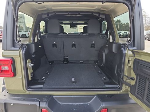 New 2026 Jeep Wrangler Unlimited Rubicon w/ Safety Group AWD/4WD image 26