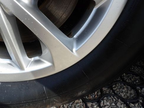 Used 2022 Kia Carnival LX image 24