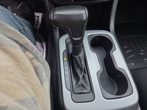 Used 2021 Chevrolet Colorado ZR2 image 38