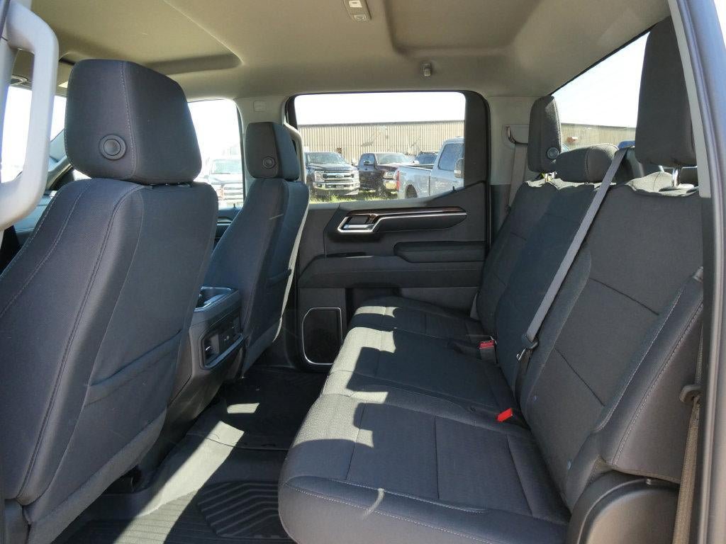 New 2026 Chevrolet Silverado 1500 RST AWD/4WD image 15