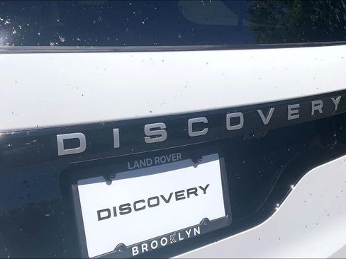 New 2026 Land Rover Discovery S AWD/4WD image 15