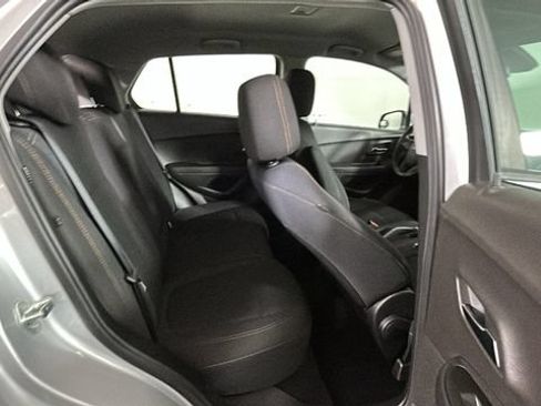 Used 2017 Chevrolet Trax LS FWD image 29
