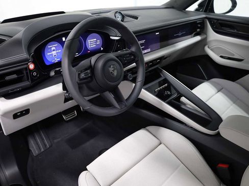 New 2025 Porsche Macan Turbo Electric AWD/4WD image 4