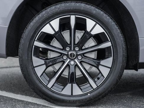 New 2026 Volvo XC60 B5 Plus w/ Protection Package Premier image 18