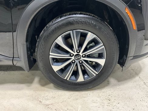 Used 2025 INFINITI QX60 Pure w/ Cargo Package image 11