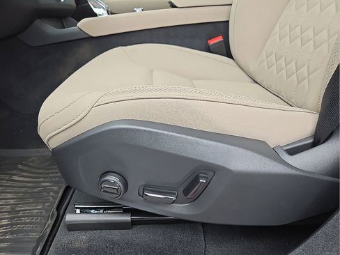 New 2026 Volvo XC90 B5 Plus image 24