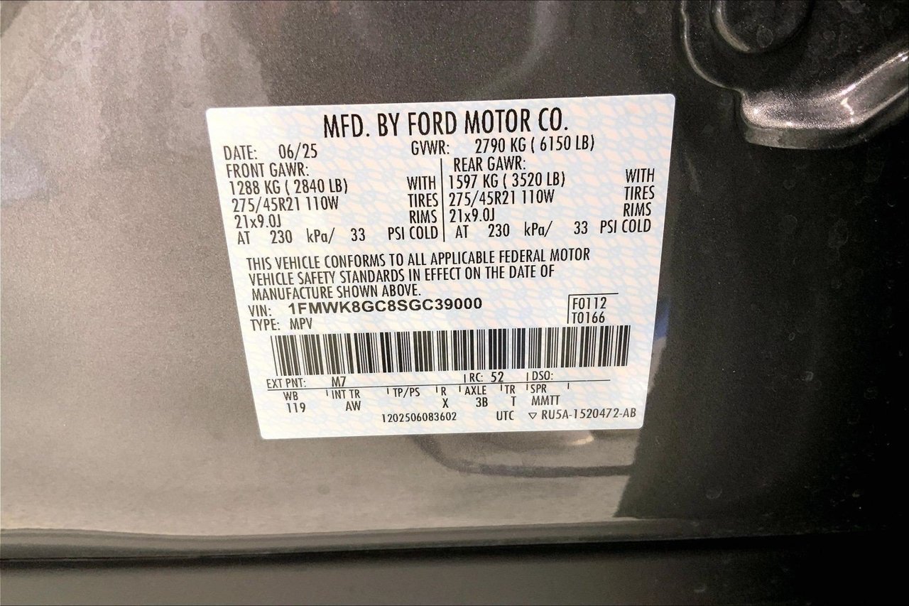 Used 2025 Ford Explorer ST w/ Sun And Sound Package AWD/4WD image 31