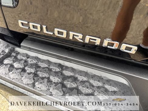 Used 2024 Chevrolet Colorado Trail Boss w/ Technology Package image 36