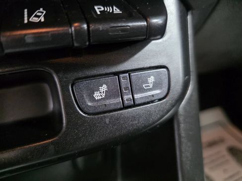 Used 2022 Chevrolet Colorado LT w/ Luxury Package AWD/4WD image 15