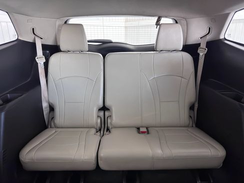 Used 2020 Buick Enclave Essence FWD image 13