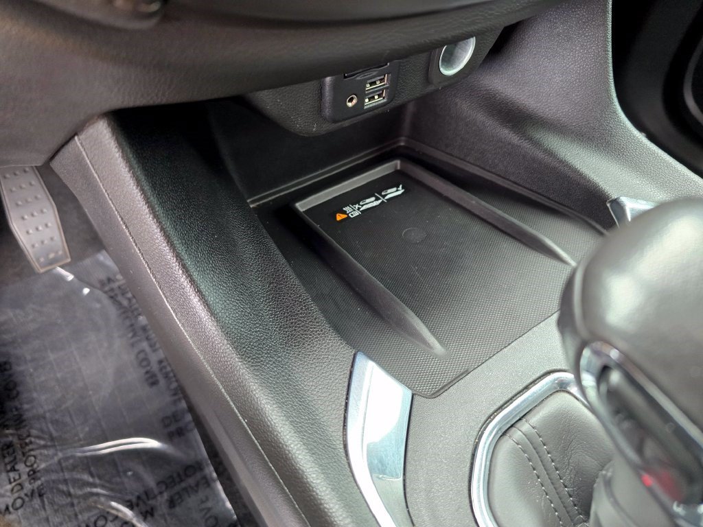 Used 2022 Chevrolet Traverse High Country FWD image 29