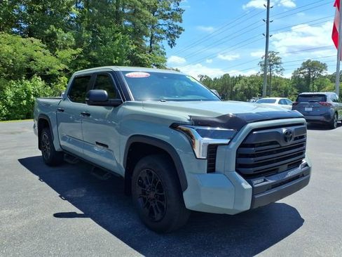 Used 2024 Toyota Tundra SR5 w/ SR5 Convenience Package AWD/4WD image 1