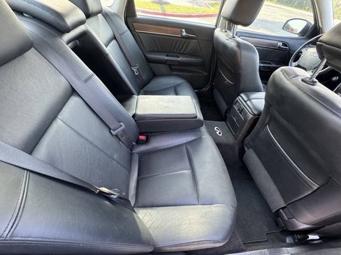 Used 2010 INFINITI M35 w/ Technology Pkg RWD image 13