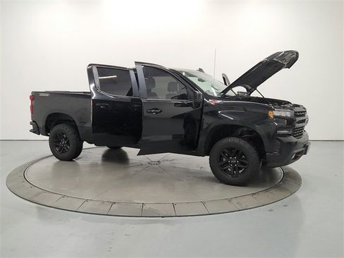 Used 2020 Chevrolet Silverado 1500 LT Trail Boss image 17