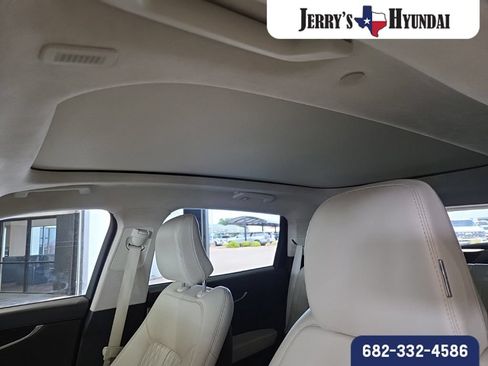 Used 2022 Lincoln Nautilus Black Label w/ Class II Trailer Tow Package AWD/4WD image 8