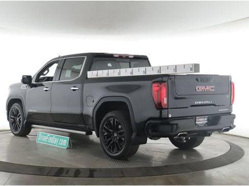 Used 2023 GMC Sierra 1500 Denali w/ Denali Reserve Package AWD/4WD image 8