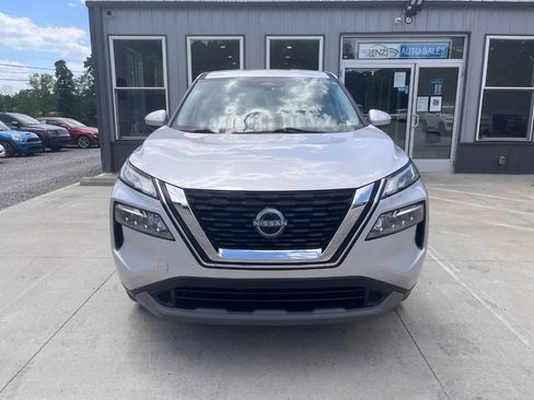 Used 2023 Nissan Rogue SV AWD/4WD image 2