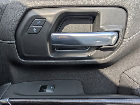 Used 2021 Chevrolet Silverado 2500 LTZ w/ LTZ Premium Package image 22